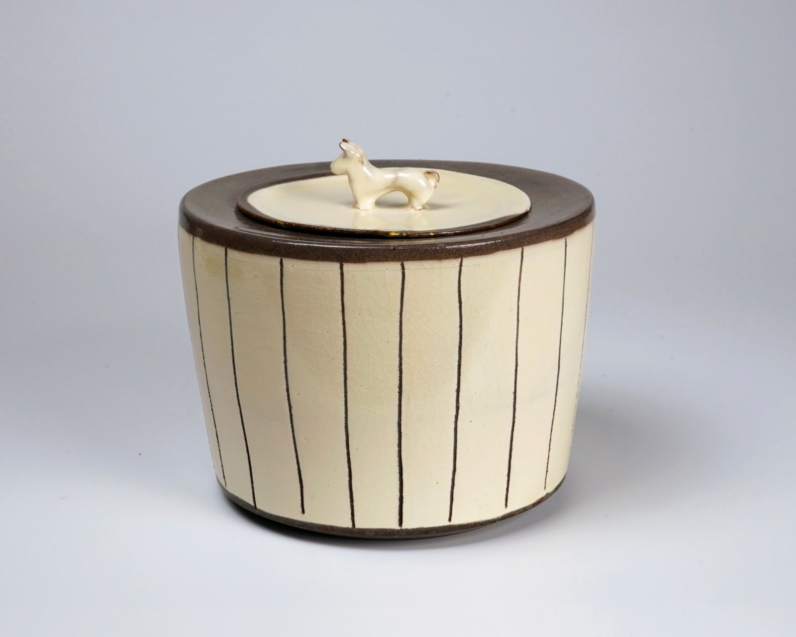 Hara Kiyoshi 原 清, Water jar with lines on white slip 白