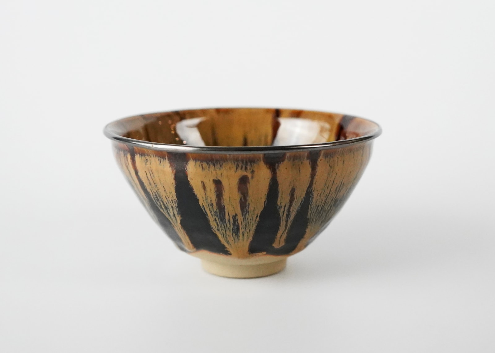 OKETANI Teiichi 桶谷定一, Amber Colored Tenmoku Teabowl 天目茶碗
