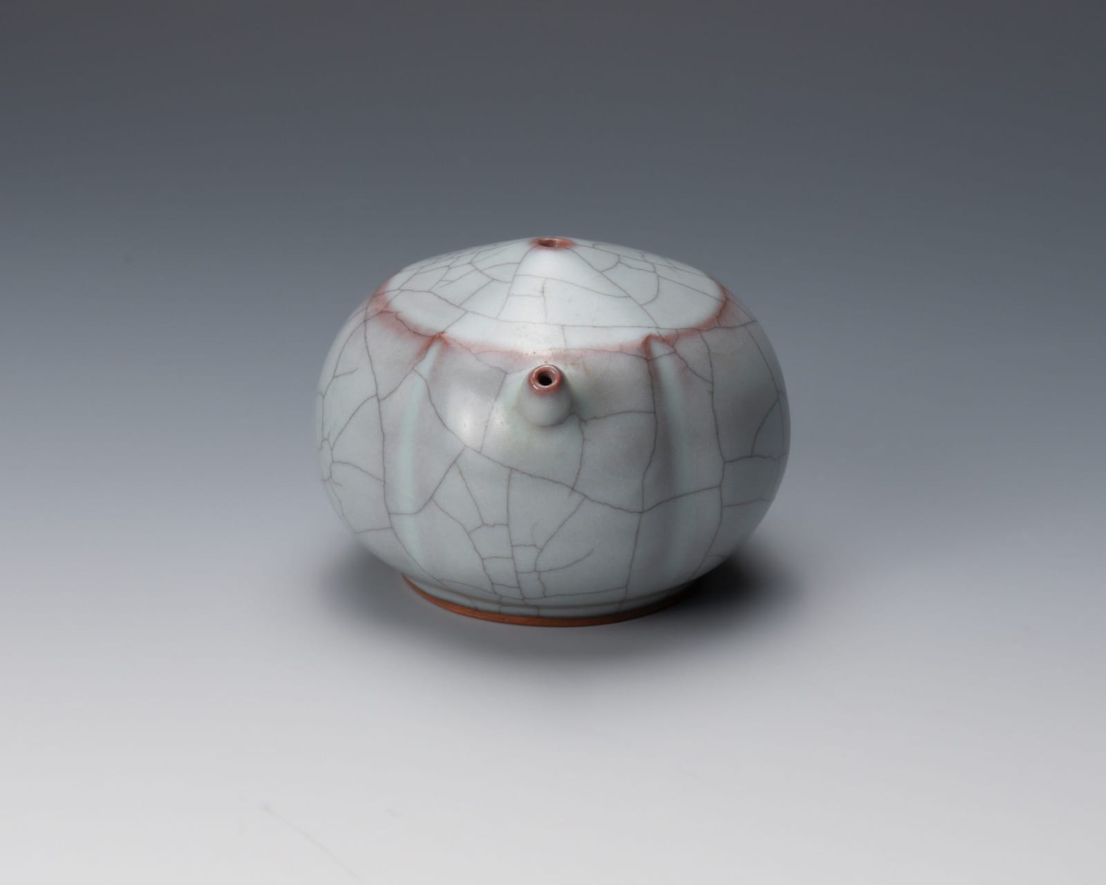 Takagaki Atsushi 高垣 篤, Water dropper with celadon glaze on red clay