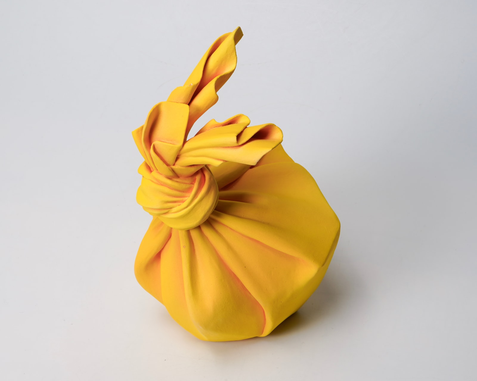 TANAKA Yu 田中悠, Yellow, Tsutsumimono つつみもの