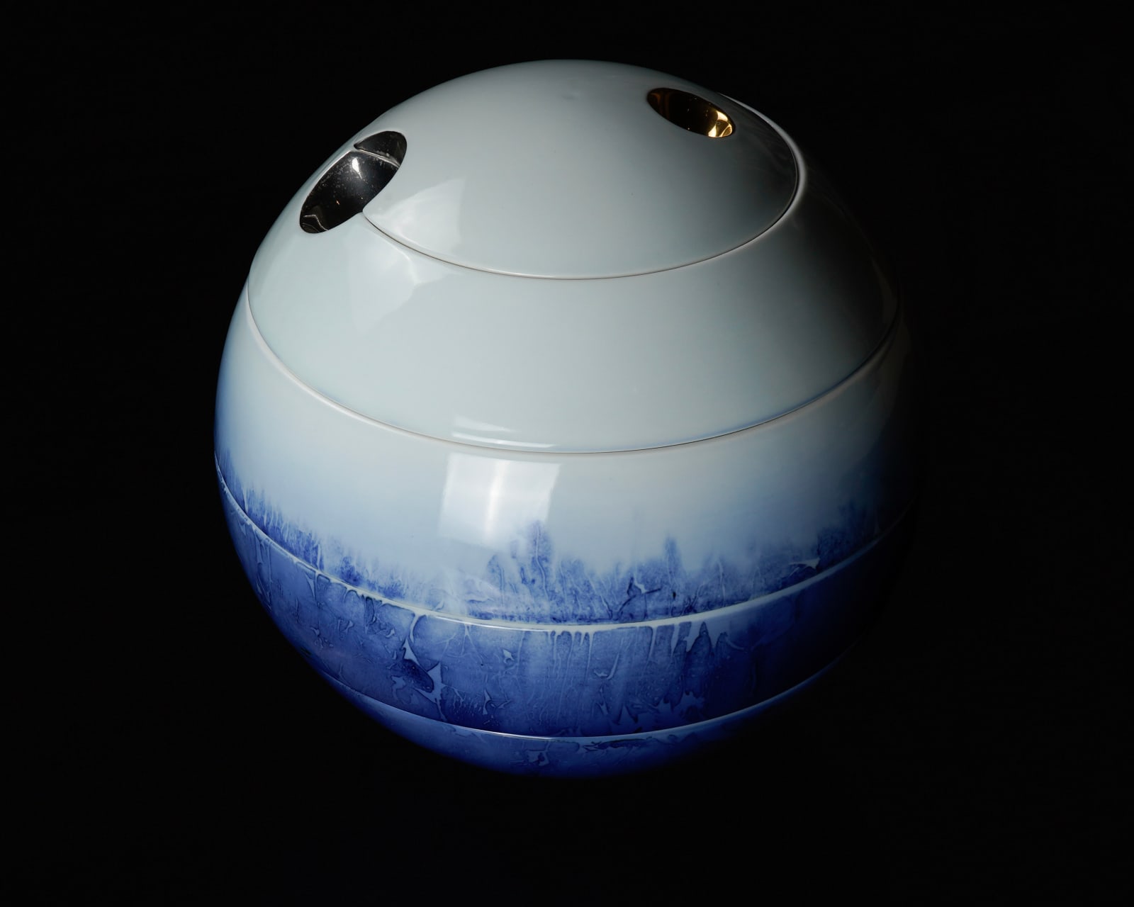 Terauchi Shinji 寺内信二, Four-tiered spherical box, Landscape at Moonlit night 月夜山水 珠型四段重, 2024