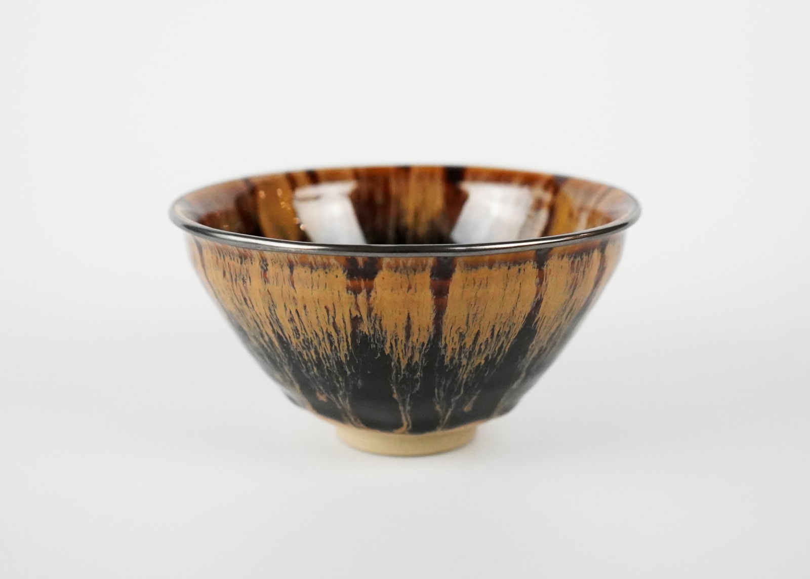 OKETANI Teiichi 桶谷定一, Amber Colored Tenmoku Teabowl 天目茶碗