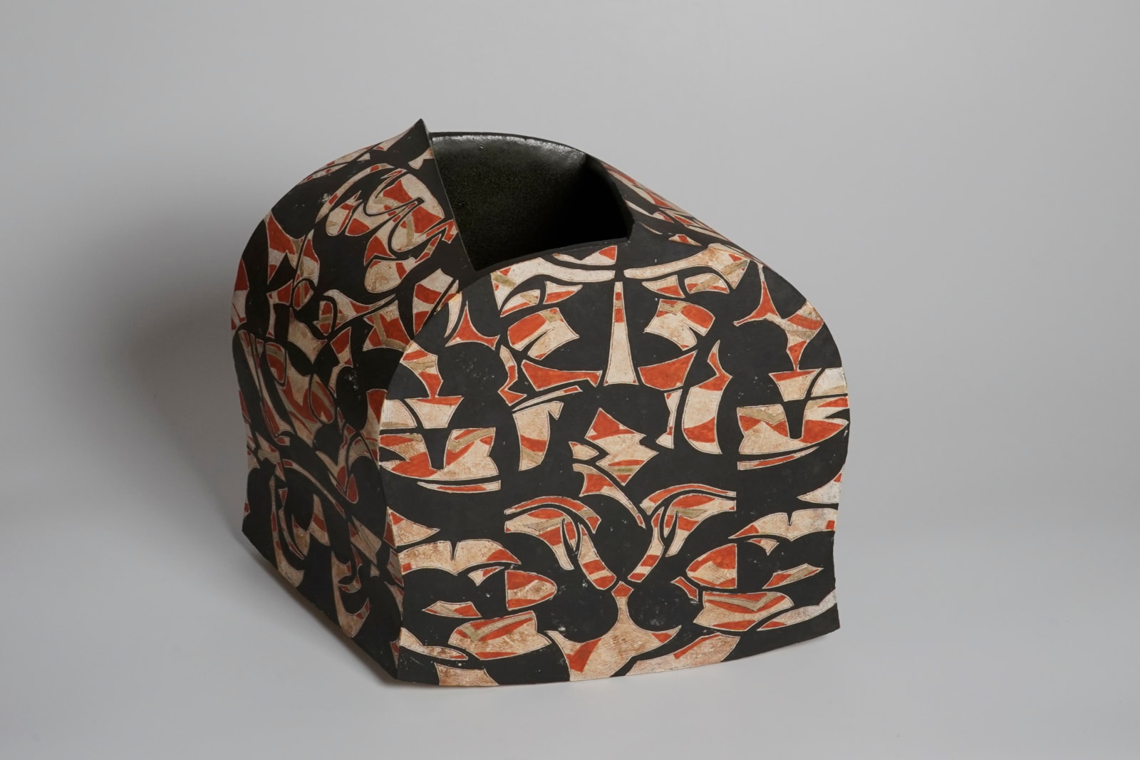 Wada Morihiro 和太守卑良, Vessel, Kei-Sen-Mon-Ki 繫千文器, circa 1992