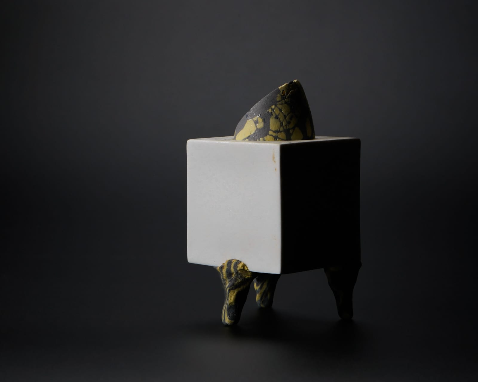 Nagae Shigekazu 長江重和, Zodiac incense burner: Tiger