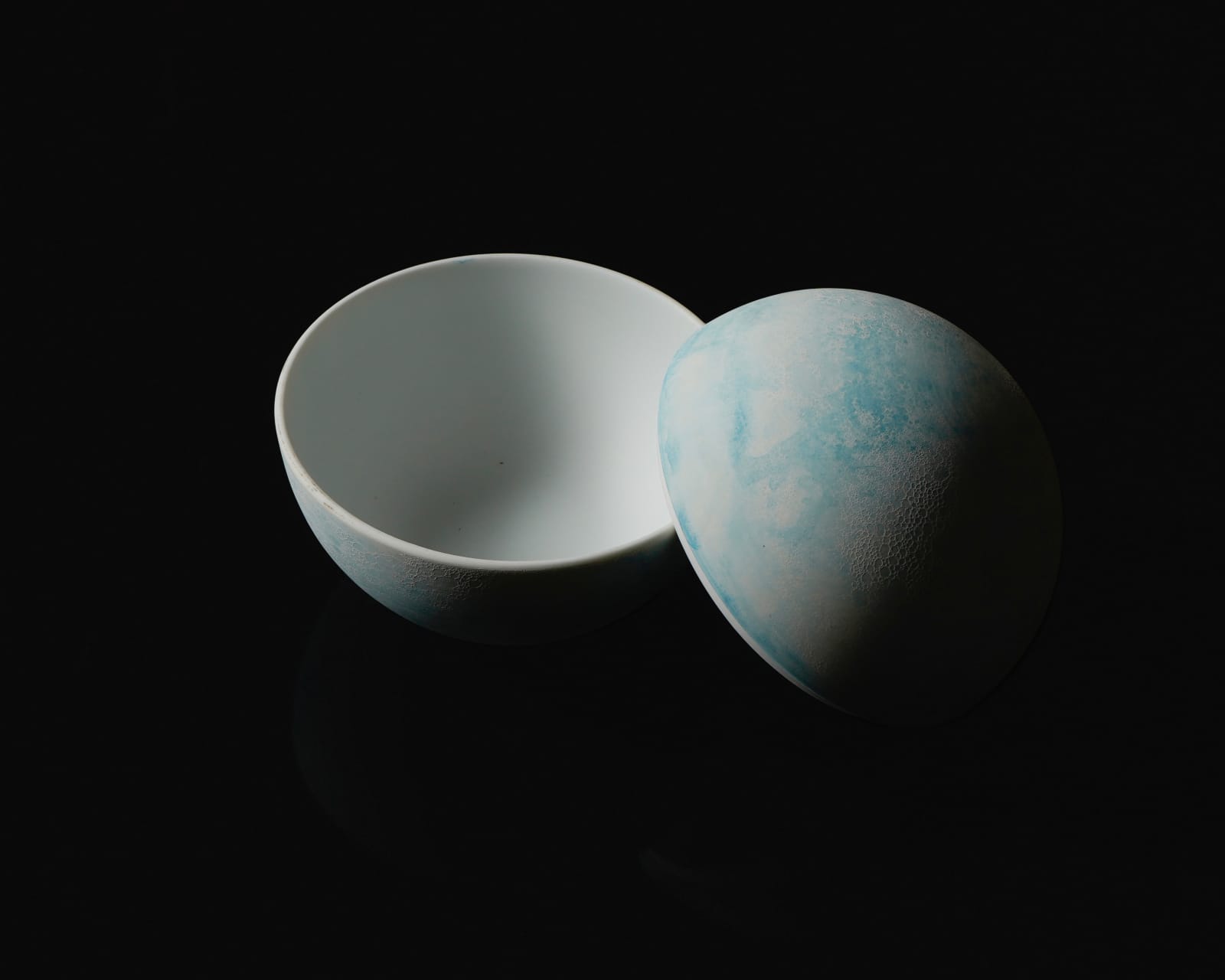 Terauchi Shinji 寺内信二, No.4 Small covered spherical bowl "Asteroid" 小惑星 珠型珍味, 2024
