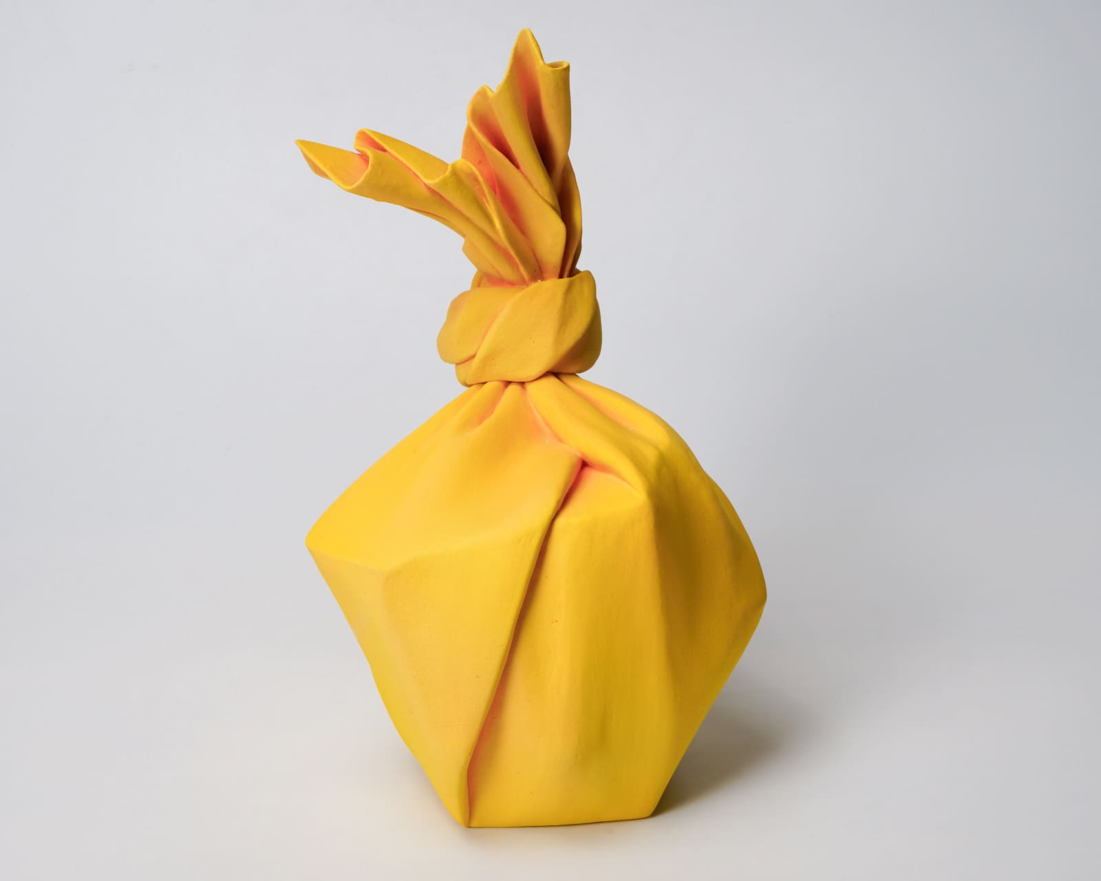 TANAKA Yu 田中悠, Yellow, Tsutsumimono つつみもの