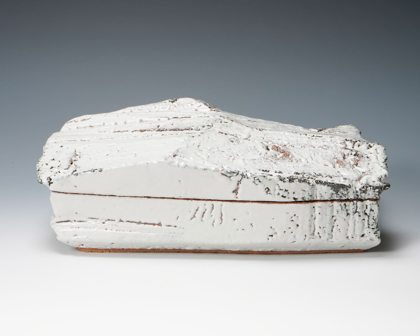 MIWA Kyusetsu XIII (Kazuhiko) 十三代 三輪休雪(和彦), Container with Lid, Shiroki-Chi-No-Shi (Poetics of a white landscape), 2002