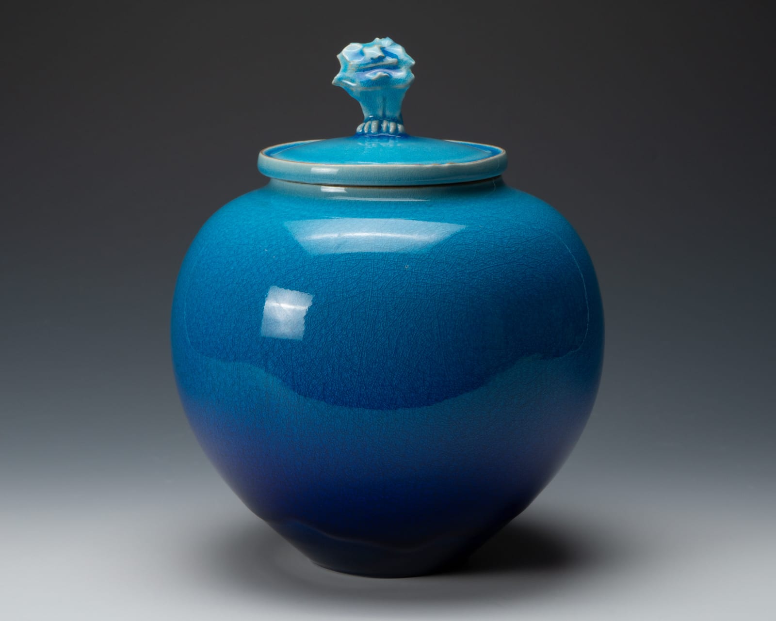 Kimura Yoshiro 木村芳郎, Small covered jar with lion finial