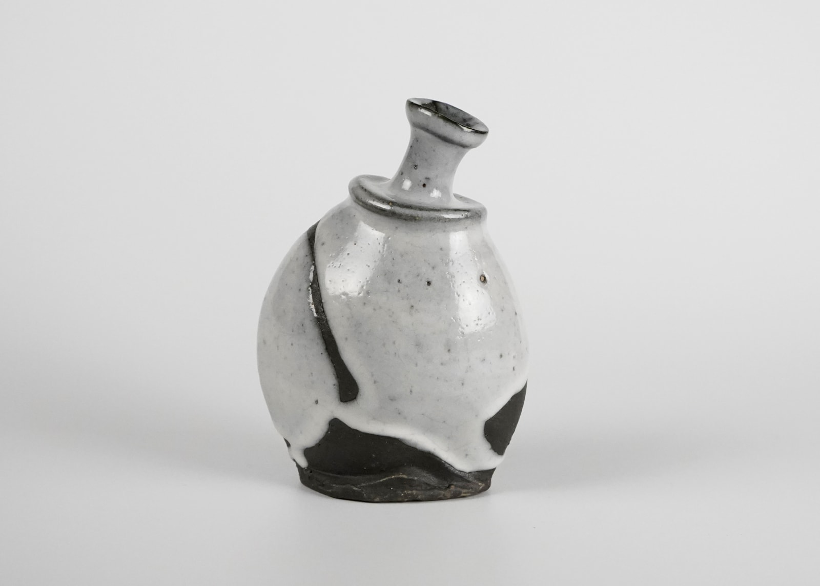 Kakurezaki Ryuichi 隠崎隆一, Tokkuri 徳利, 2013