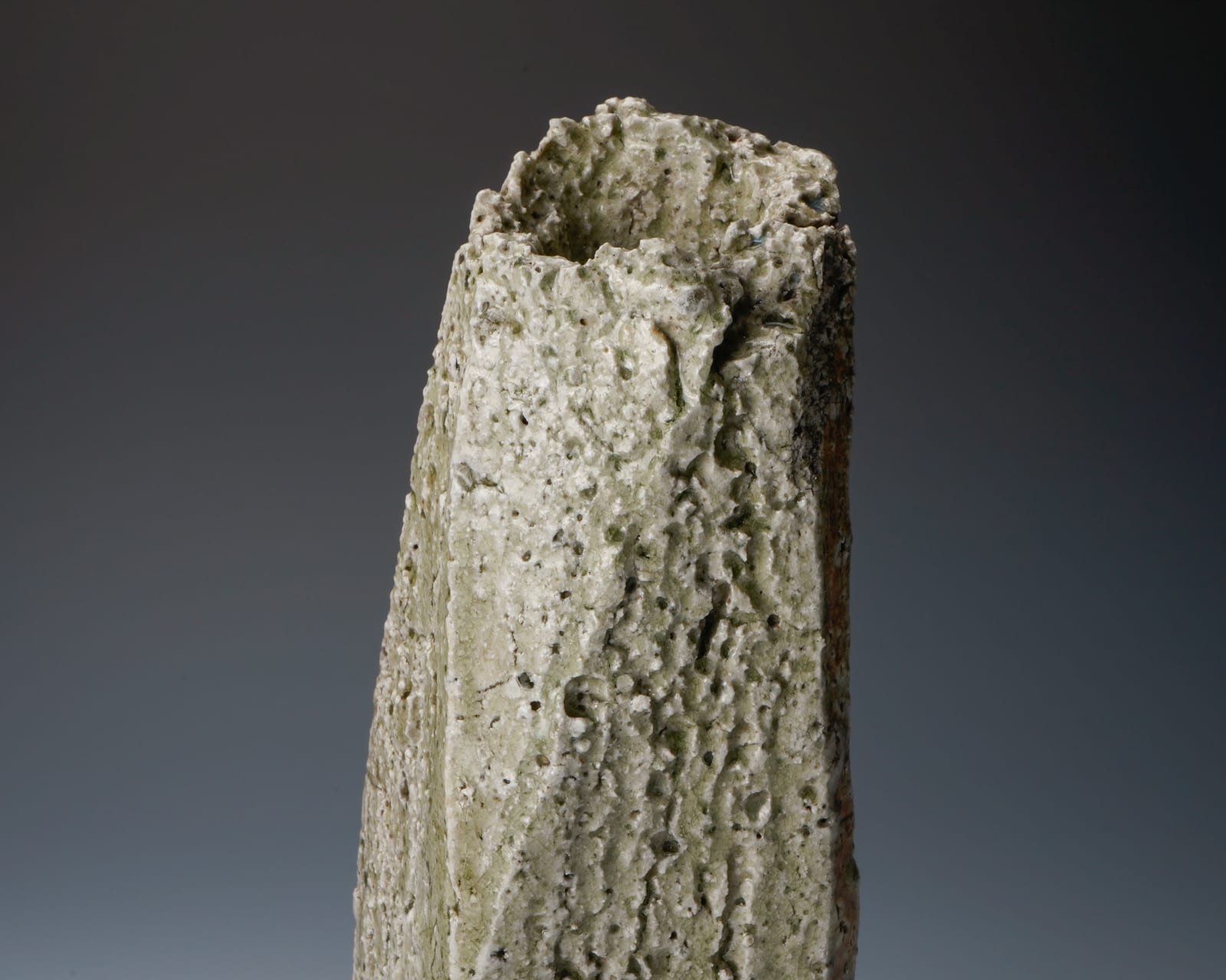 Tsujimura Shiro 辻村史朗, Faceted vase