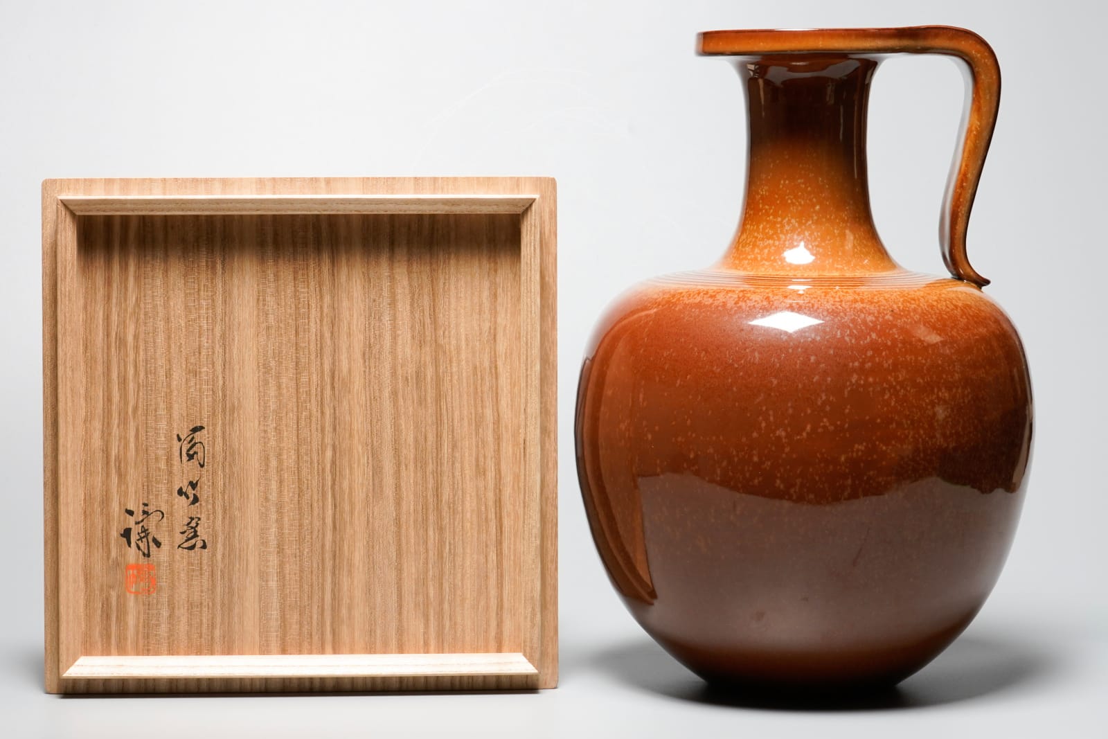 Miyanohara Ken 宮之原 謙, Shu-Tenmoku Glazed Large Jar with Handle 朱天目釉手付壺