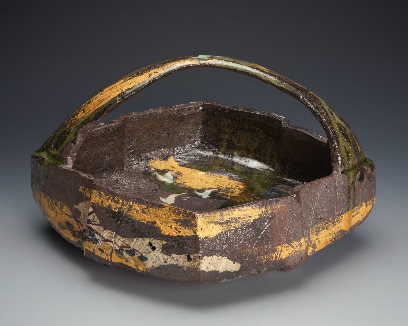Tsuboshima Dohei 坪島 圡平, Basket with inlaid gold and silver, cia 1993