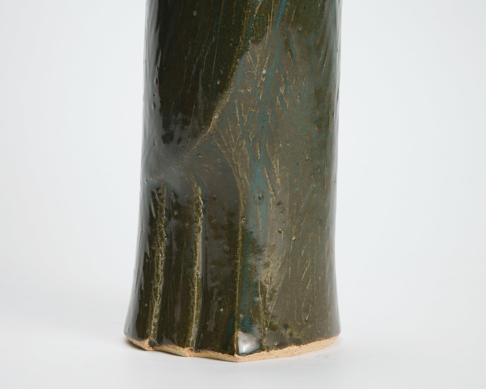 Kawamoto Goro 河本五郎, Flower vessel evokes lush tree