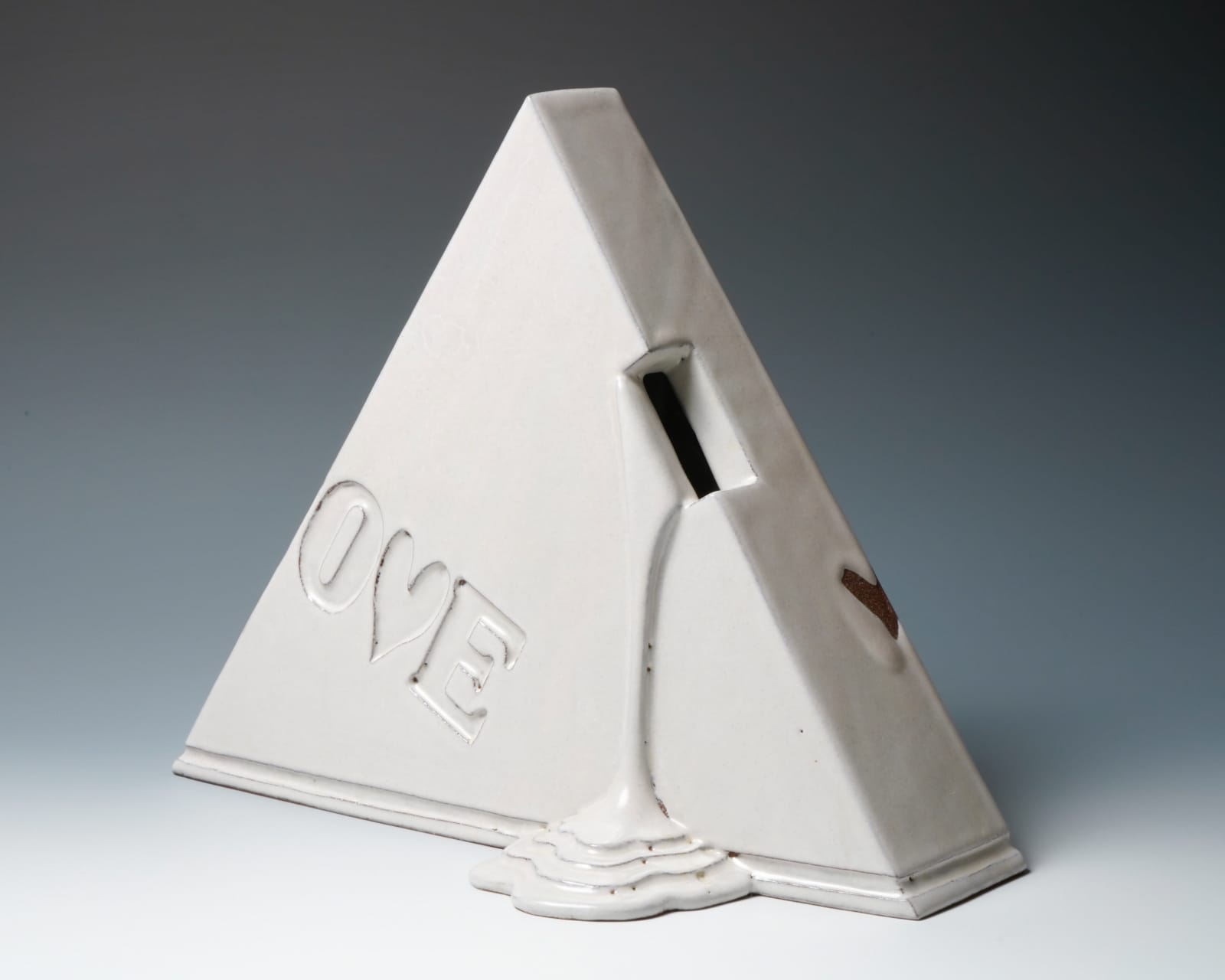Miwa Ryosaku 三輪龍作, Hagi White Glazed Sculpture "LOVE" (Triangle), 1993