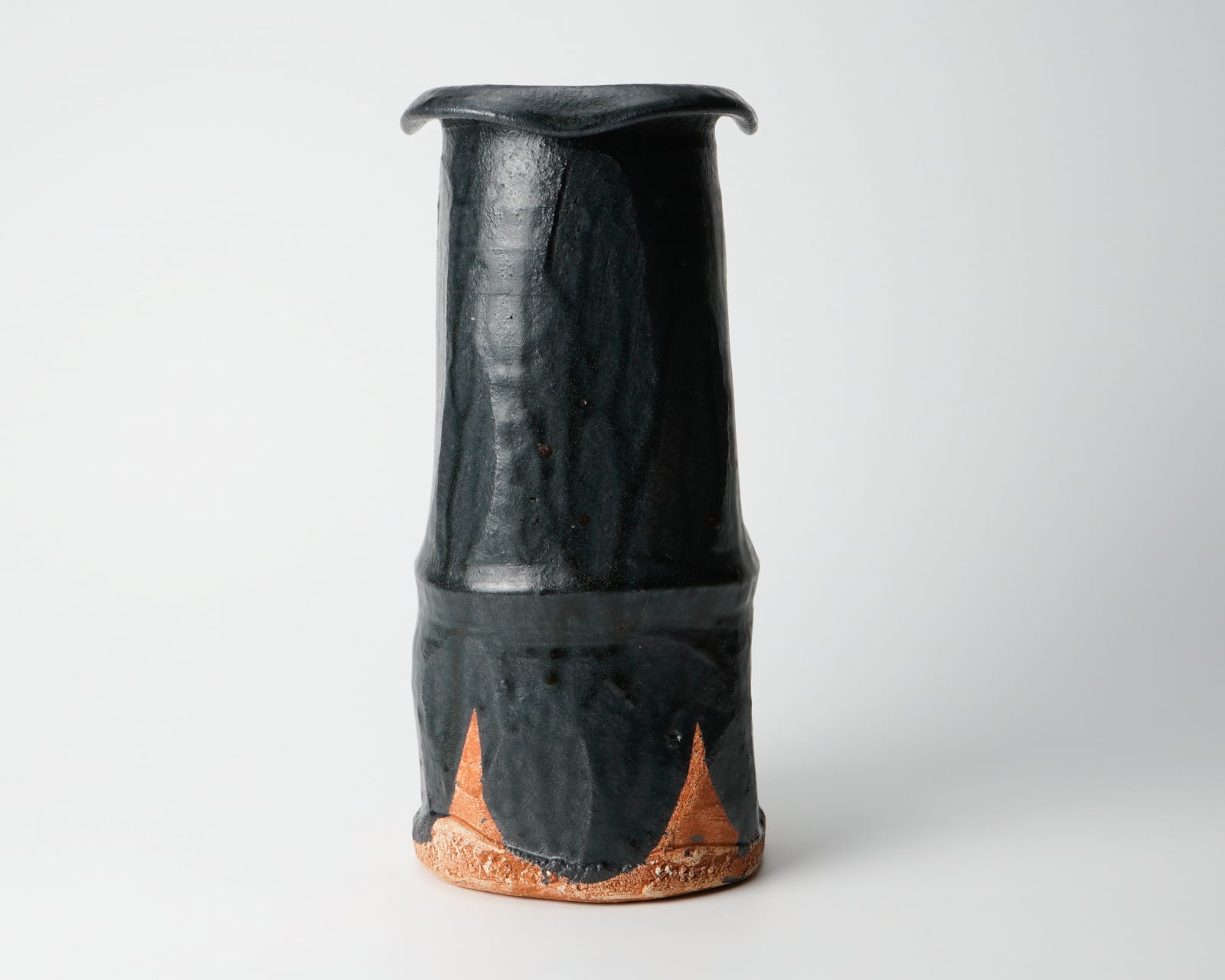 KATO Yasukage XIV 十四代加藤康景, Black oribe flower vase