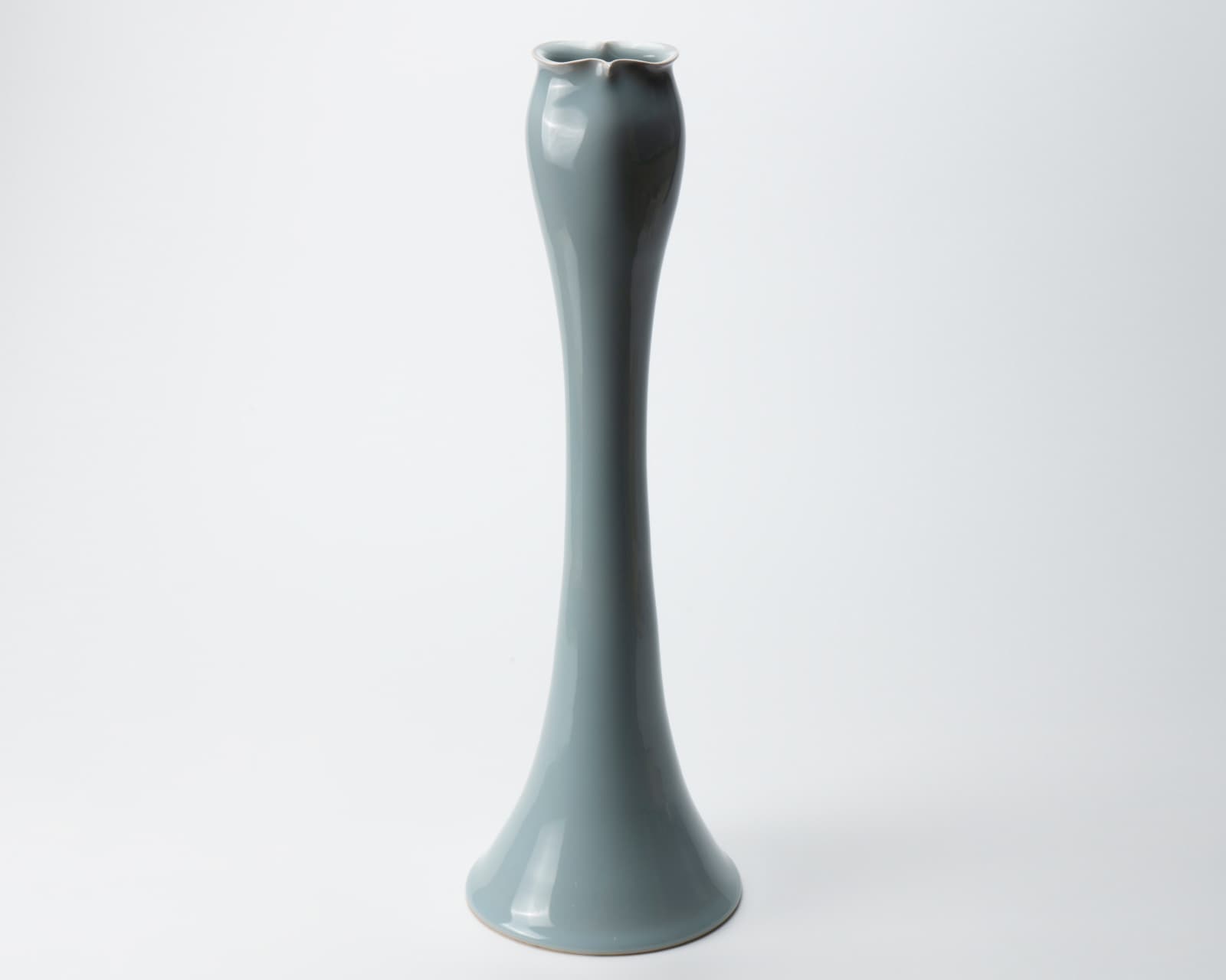 Kawase Shinobu 川瀬 忍, Celadon flower vase
