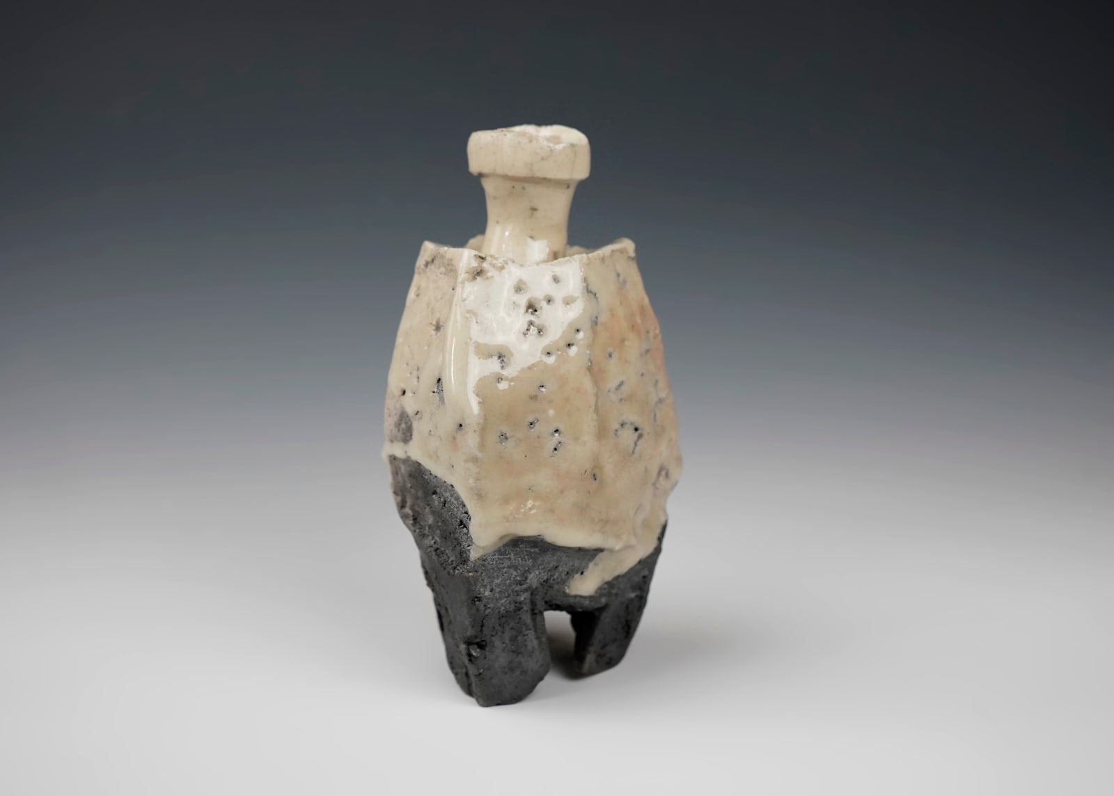 Kakurezaki Ryuichi 隠崎隆一, Tokkuri 徳利