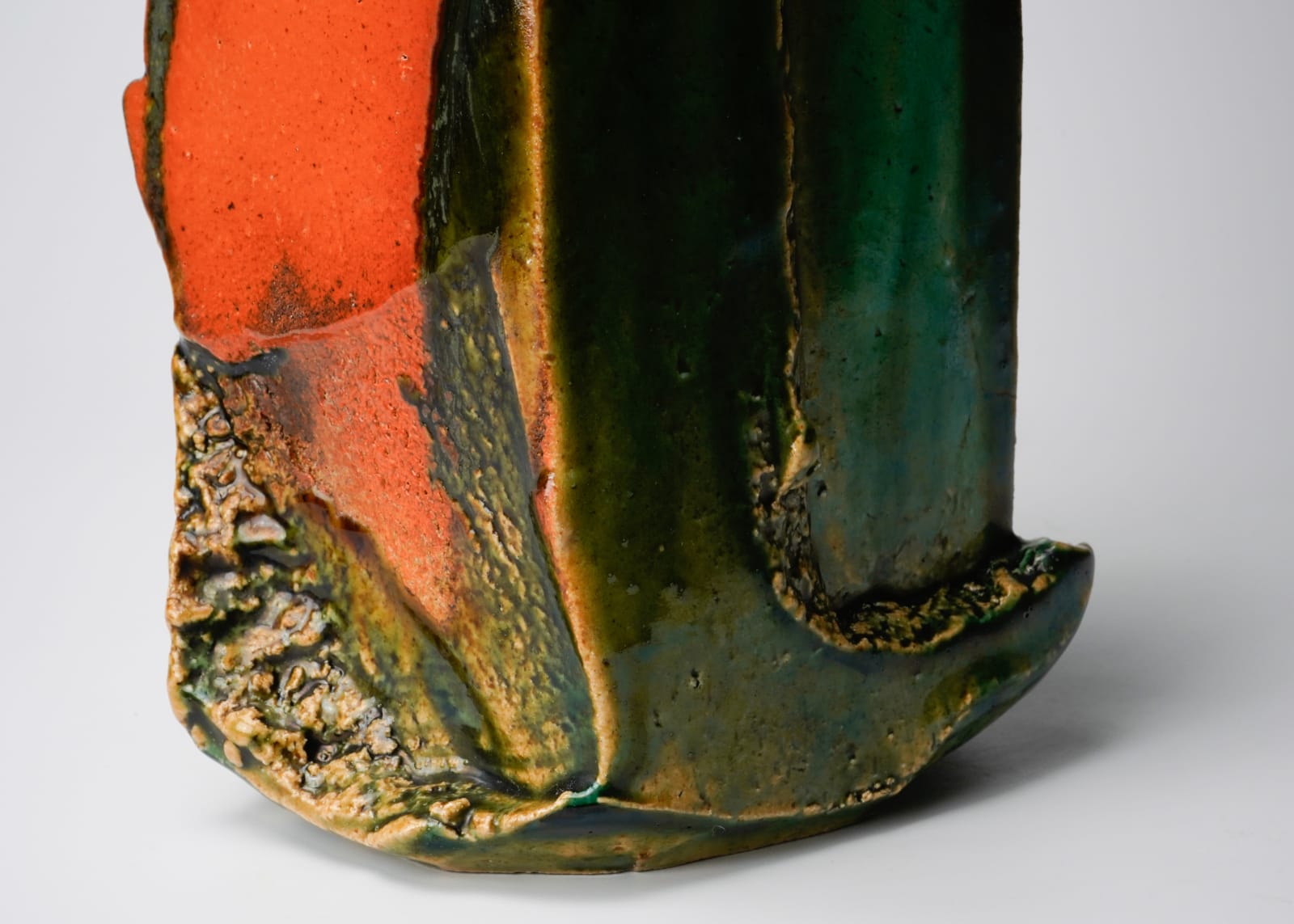 Higashida Shigemasa 東田茂正, Oribe Water Jar, 2023