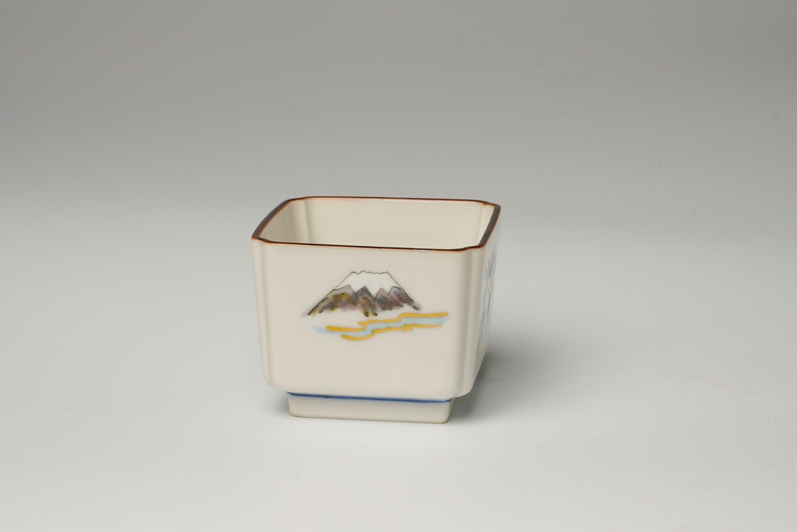 Tamura Keisei 田村敬星, Sake cup with Rooster Motif & Microcalligraphy