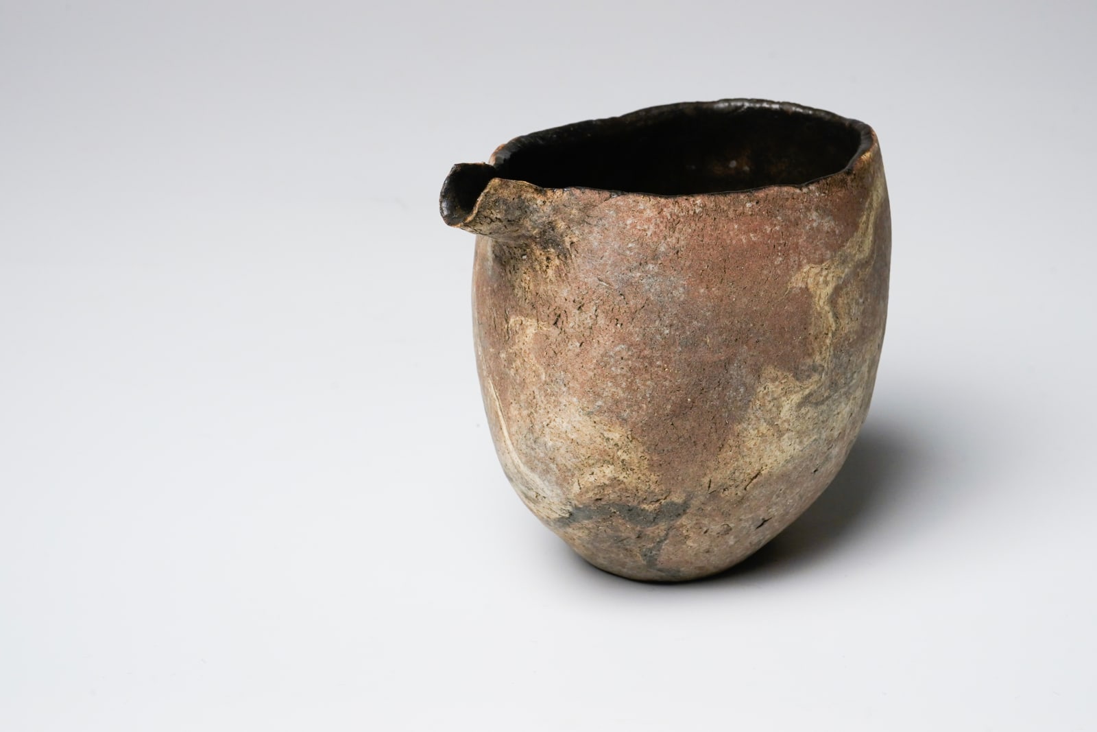 Izumita Yukiya 泉田之也, Sake Pour, Black 片口