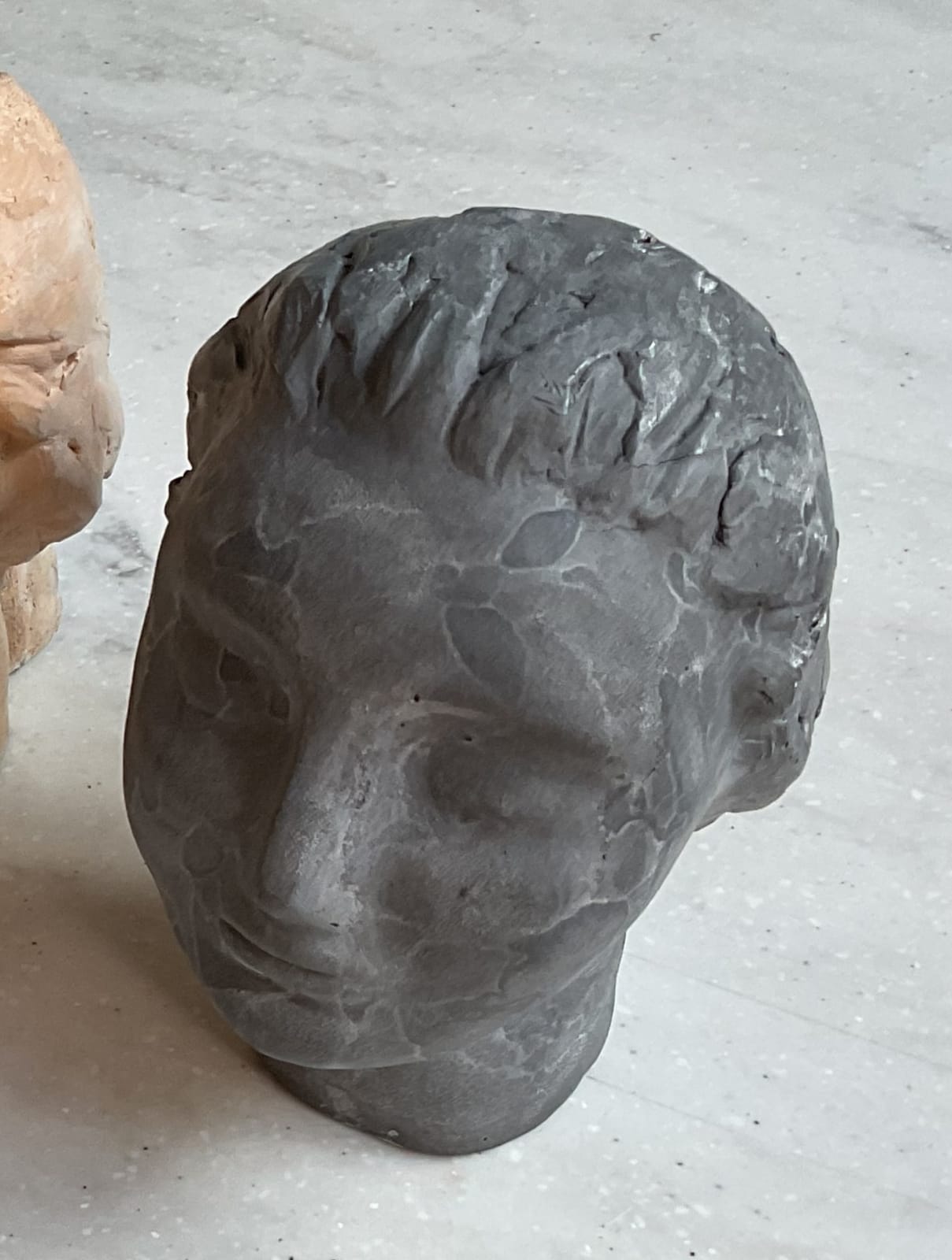 Fi Hunter, Little lady, 2024