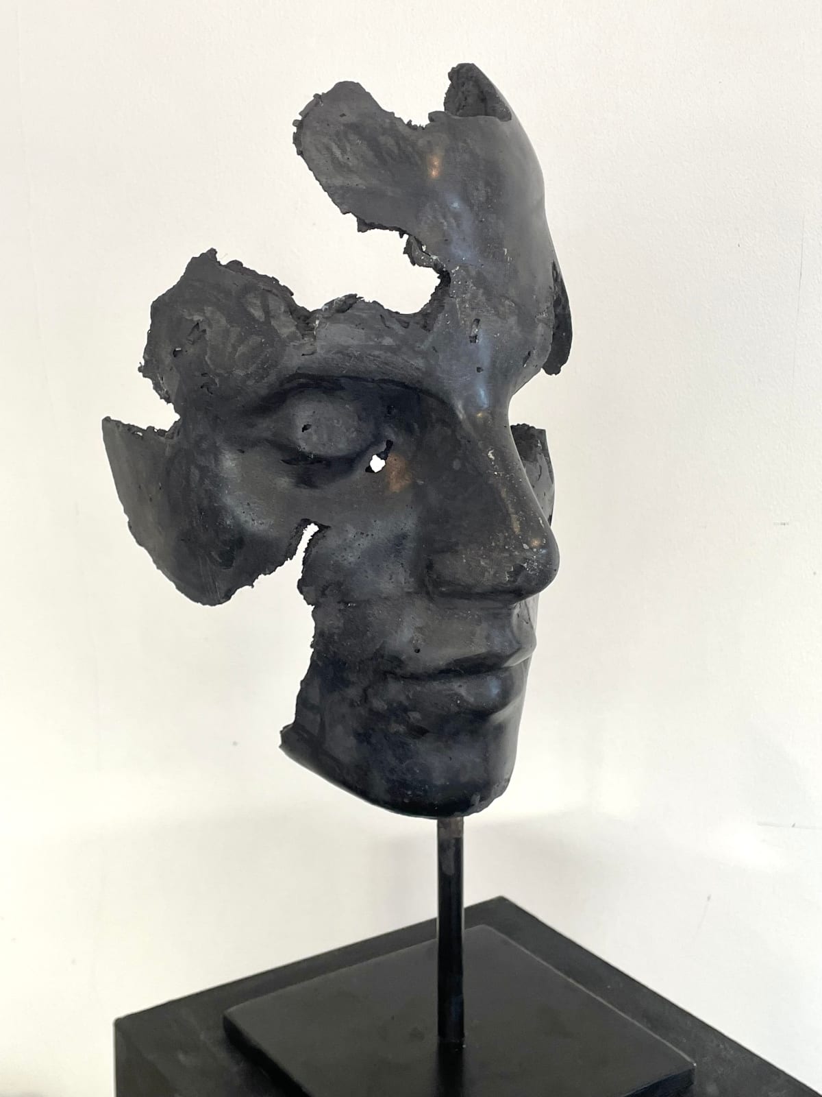 Fi Hunter, Skin Deep, 2024