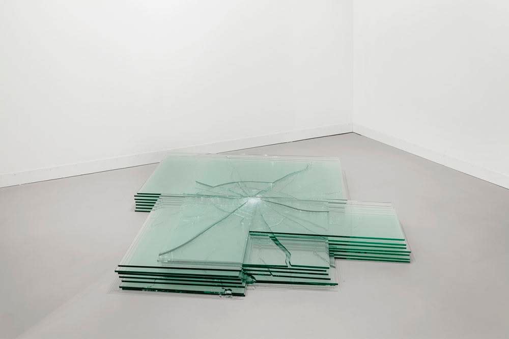 Barry Le Va, Shattered On Center, On Edge, On Corners - Two Layers at a Time (Within the Series of Layered Pattern Acts), 1968-1971/2017