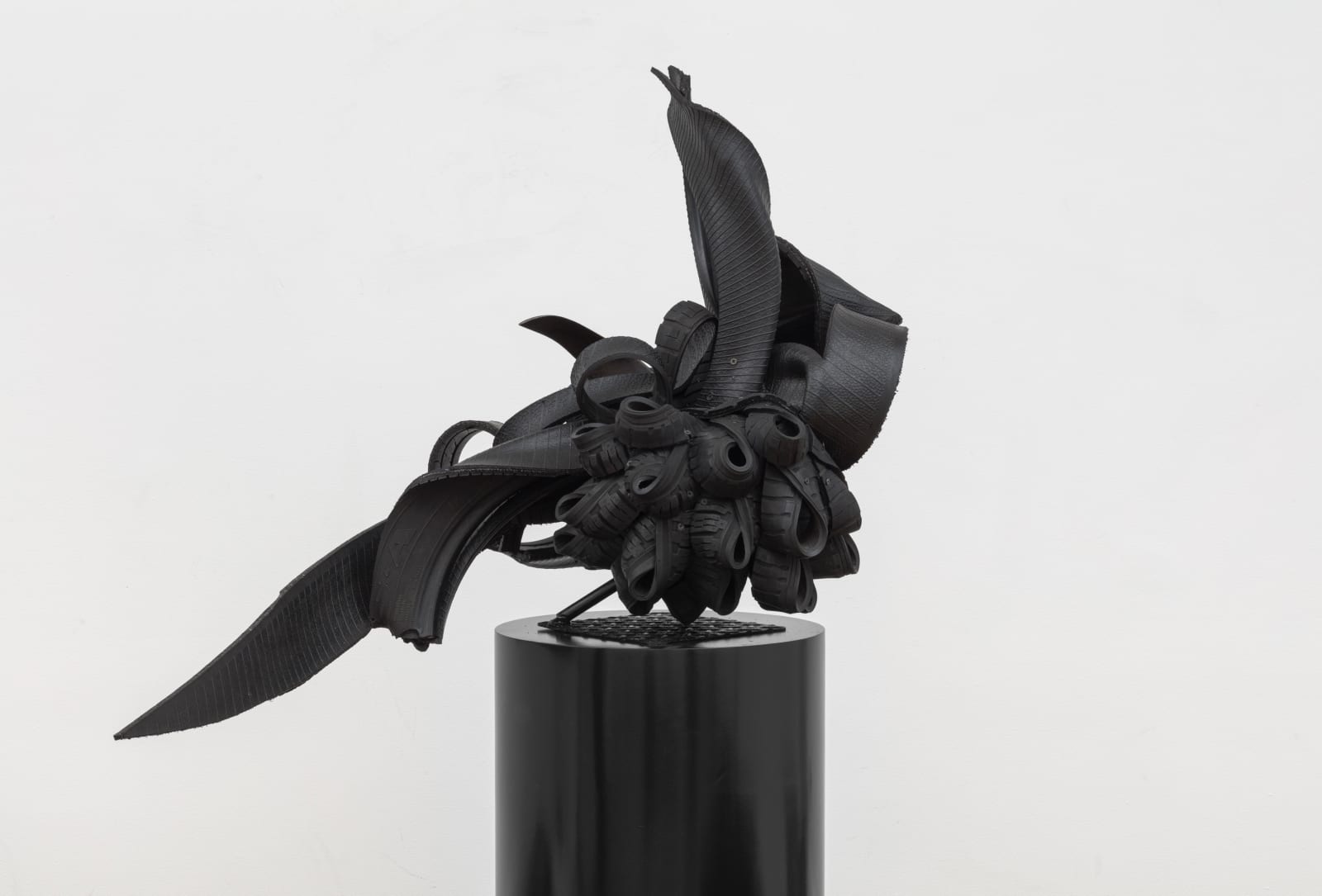 Chakaia Booker, Conflicting Issues, 2023