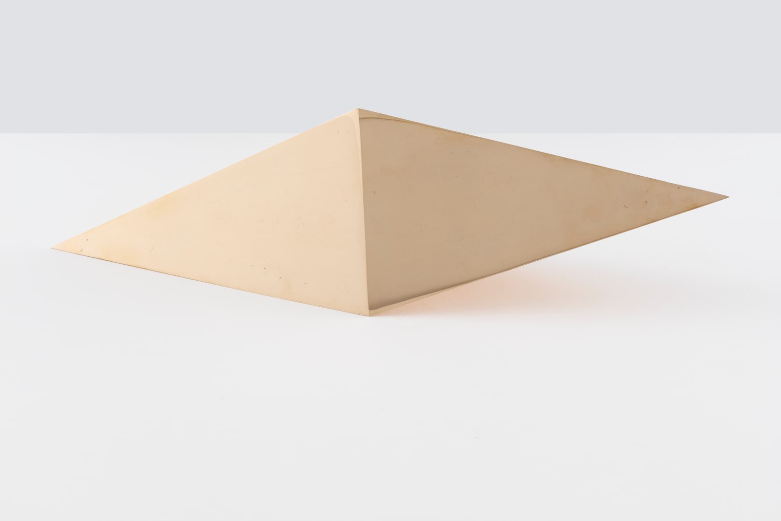 Jorinde Voigt, Integral (Polyhedron, 3 pointed dipyramid), 2018