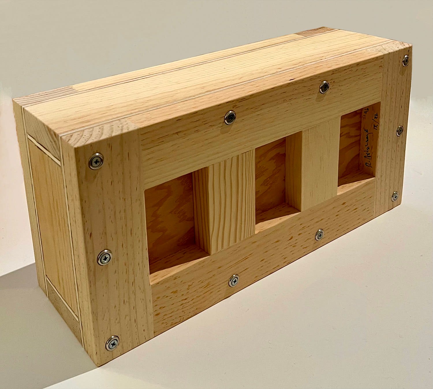 Richard Artschwager, Untitled (1000 cubic inches), 1996