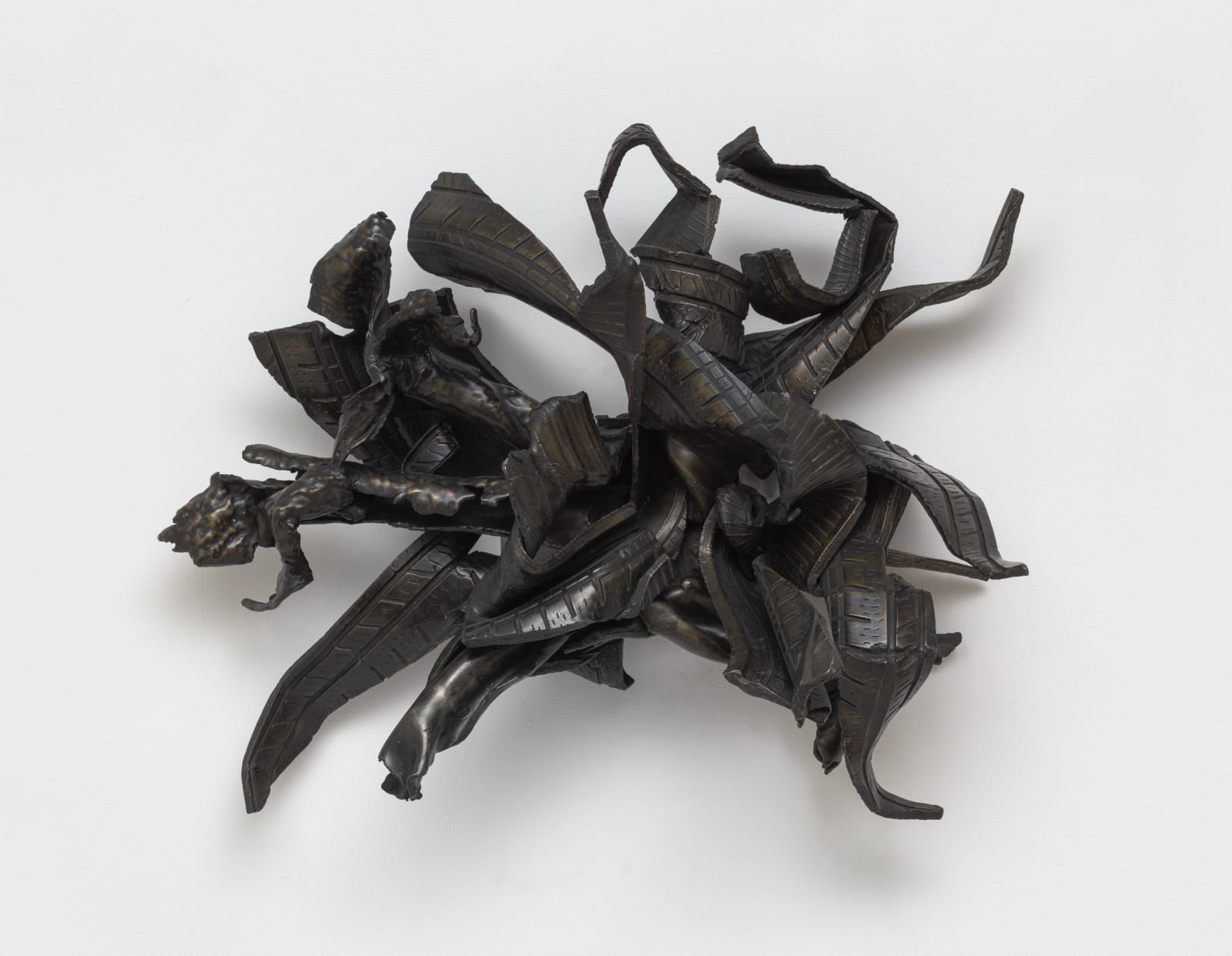 Chakaia Booker, Romantic Repulsive, 2002