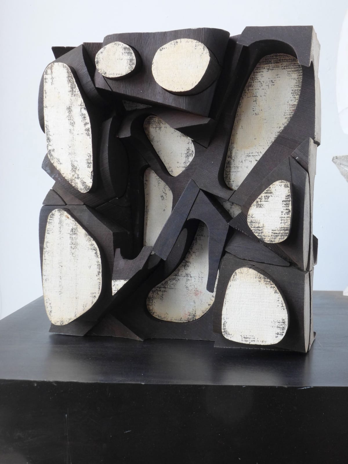 Mel Kendrick, Double Dots, 2015