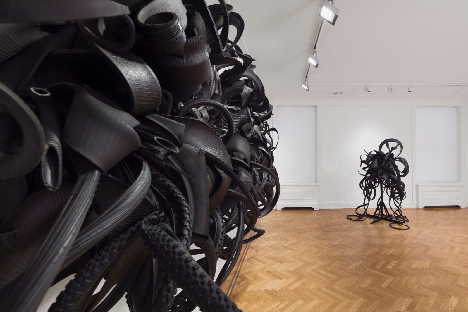 Chakaia Booker, Empty Seat, 2006