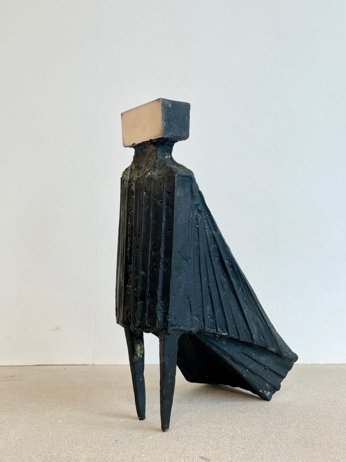 Lynn Chadwick, Standing Figure