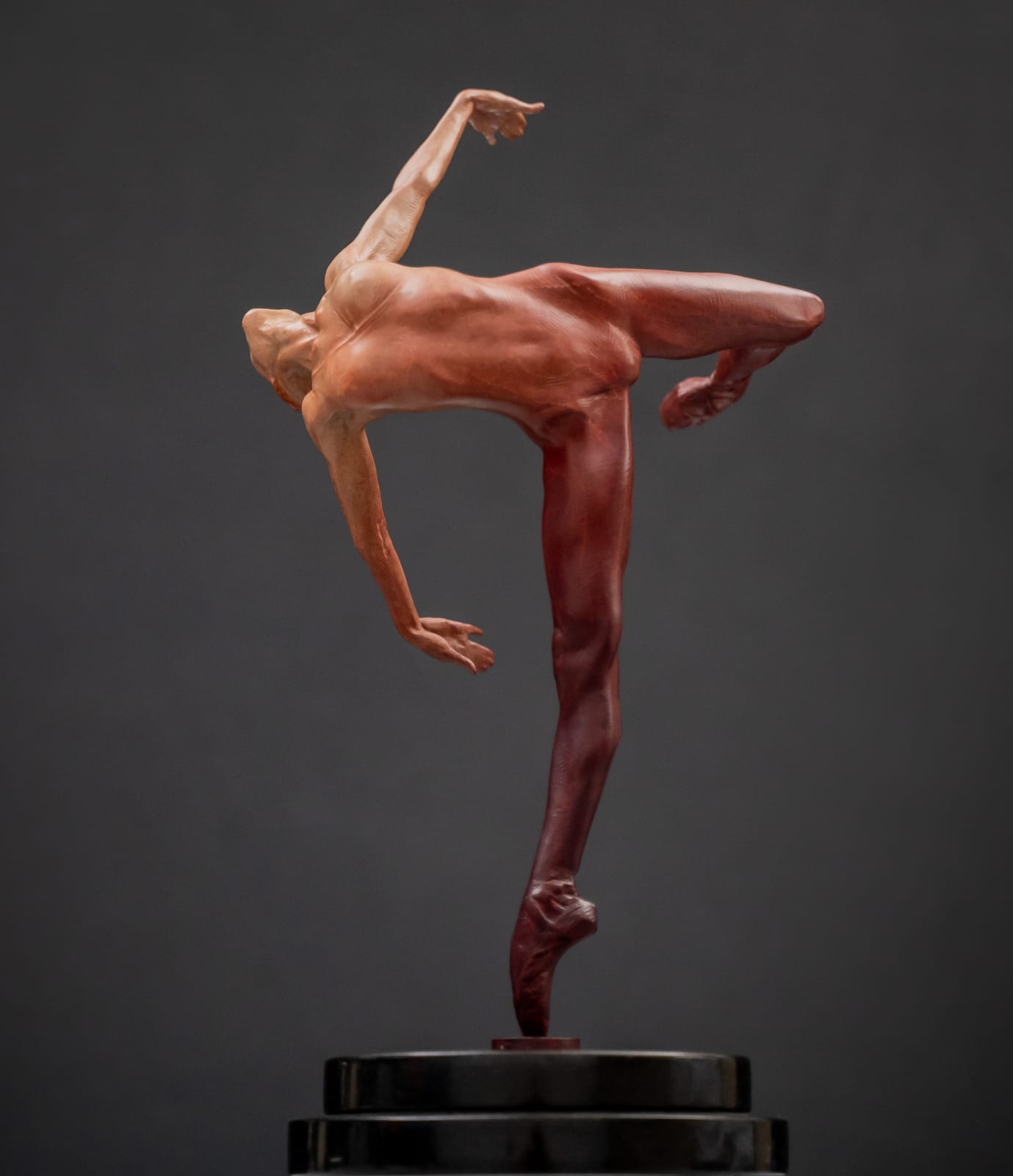 Richard MacDonald, Flight in Attitude, Atelier, Red, 2021