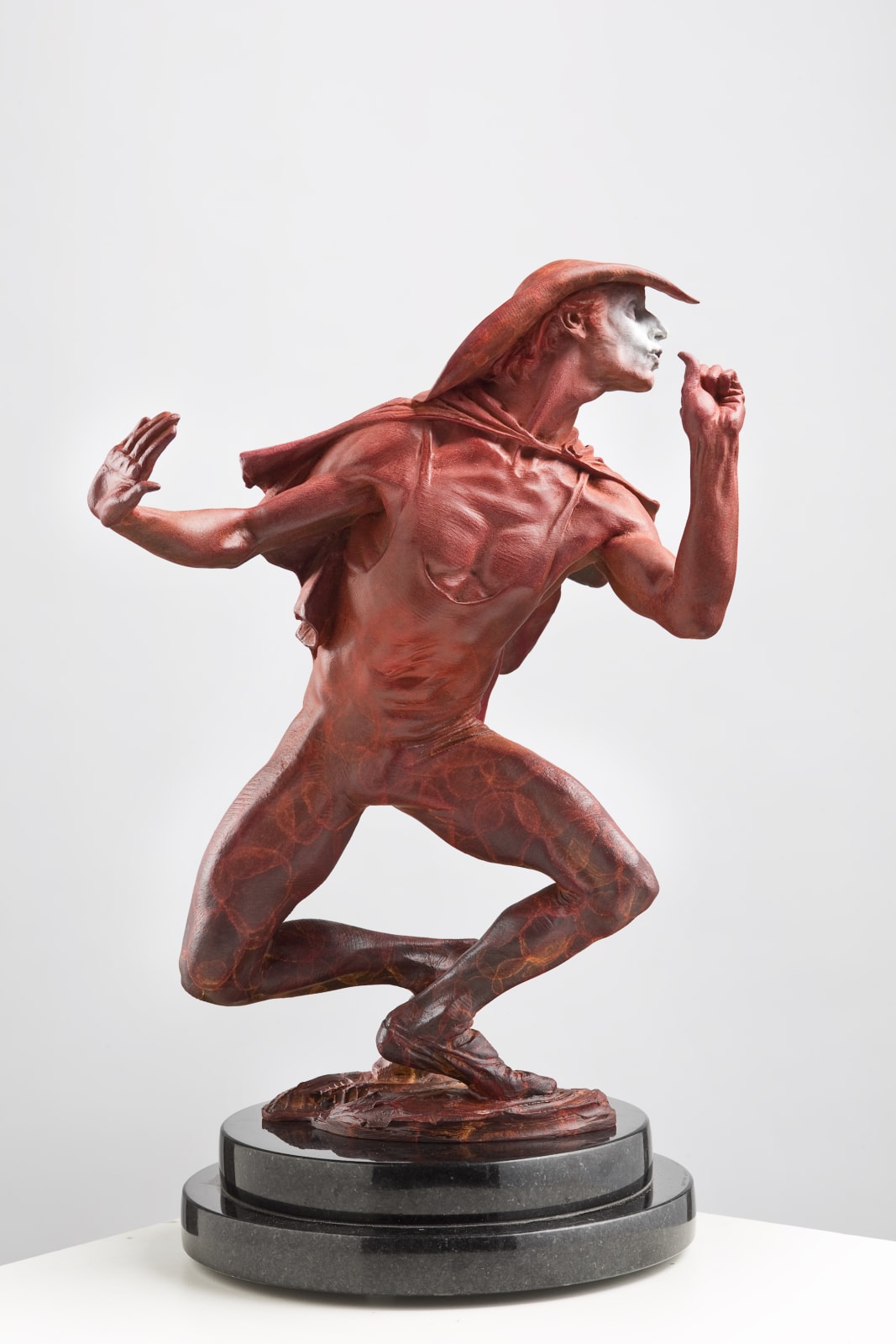 Richard MacDonald, Whiteface, Atelier, Red, 2015