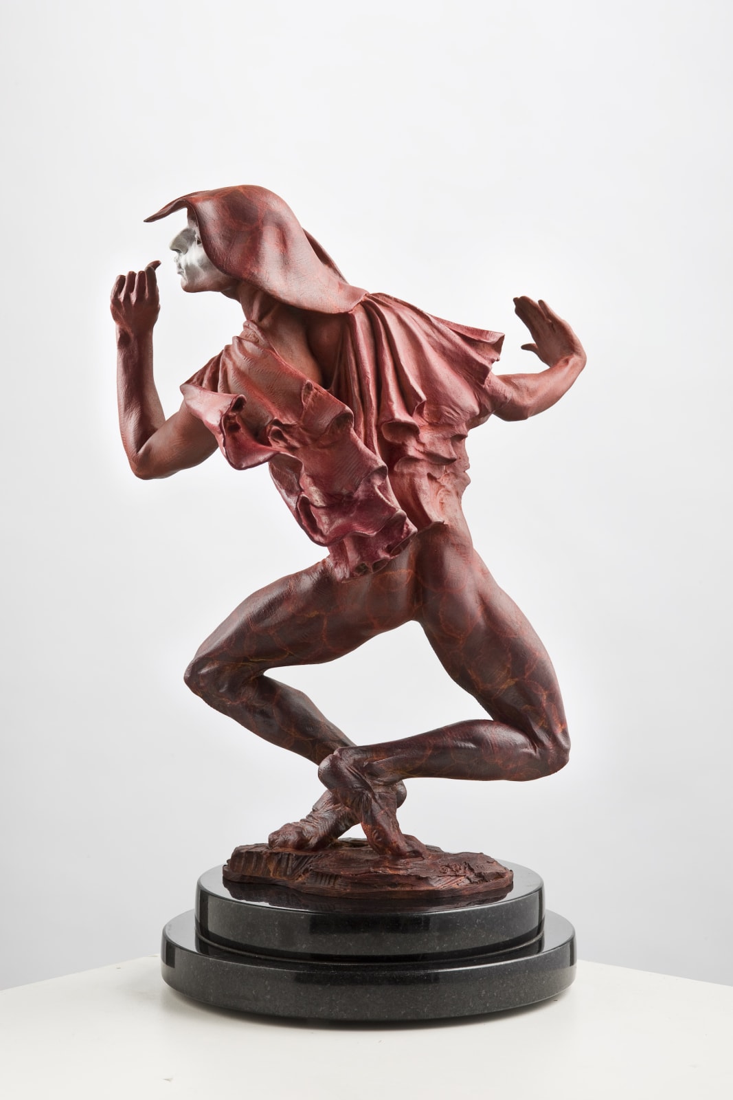 Richard MacDonald, Whiteface, Atelier, Red, 2015