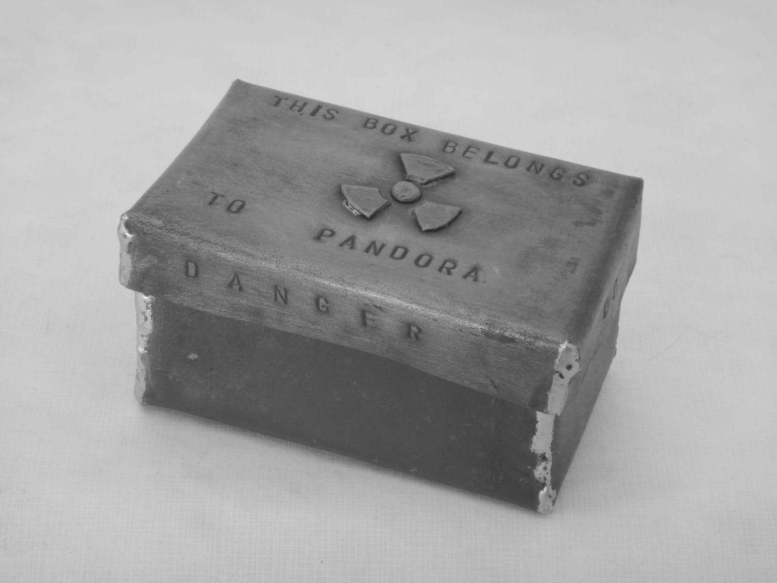 Ken Hutchinson, This Box Belongs to Pandora