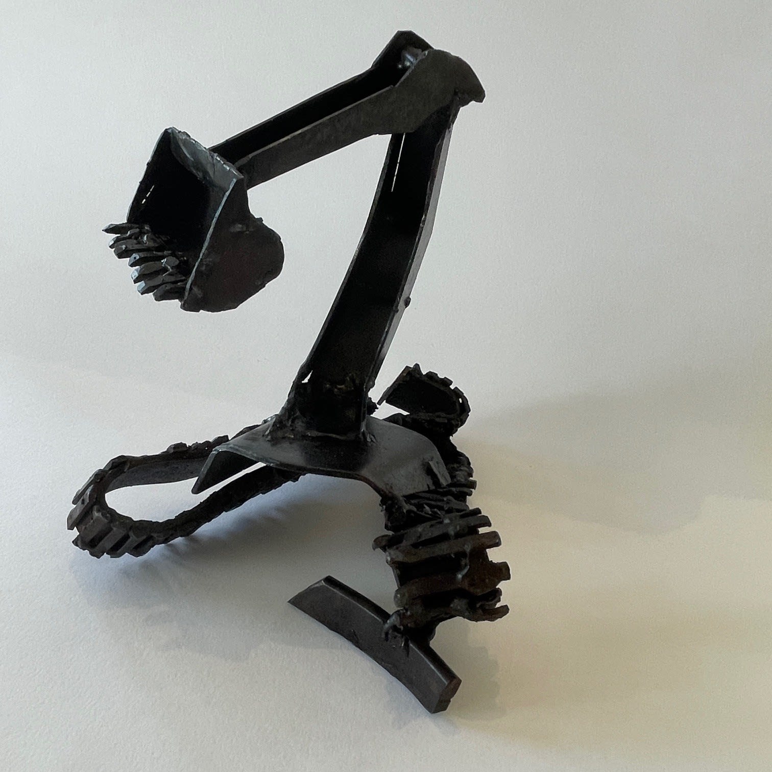 Sallwa Hourani, Digger