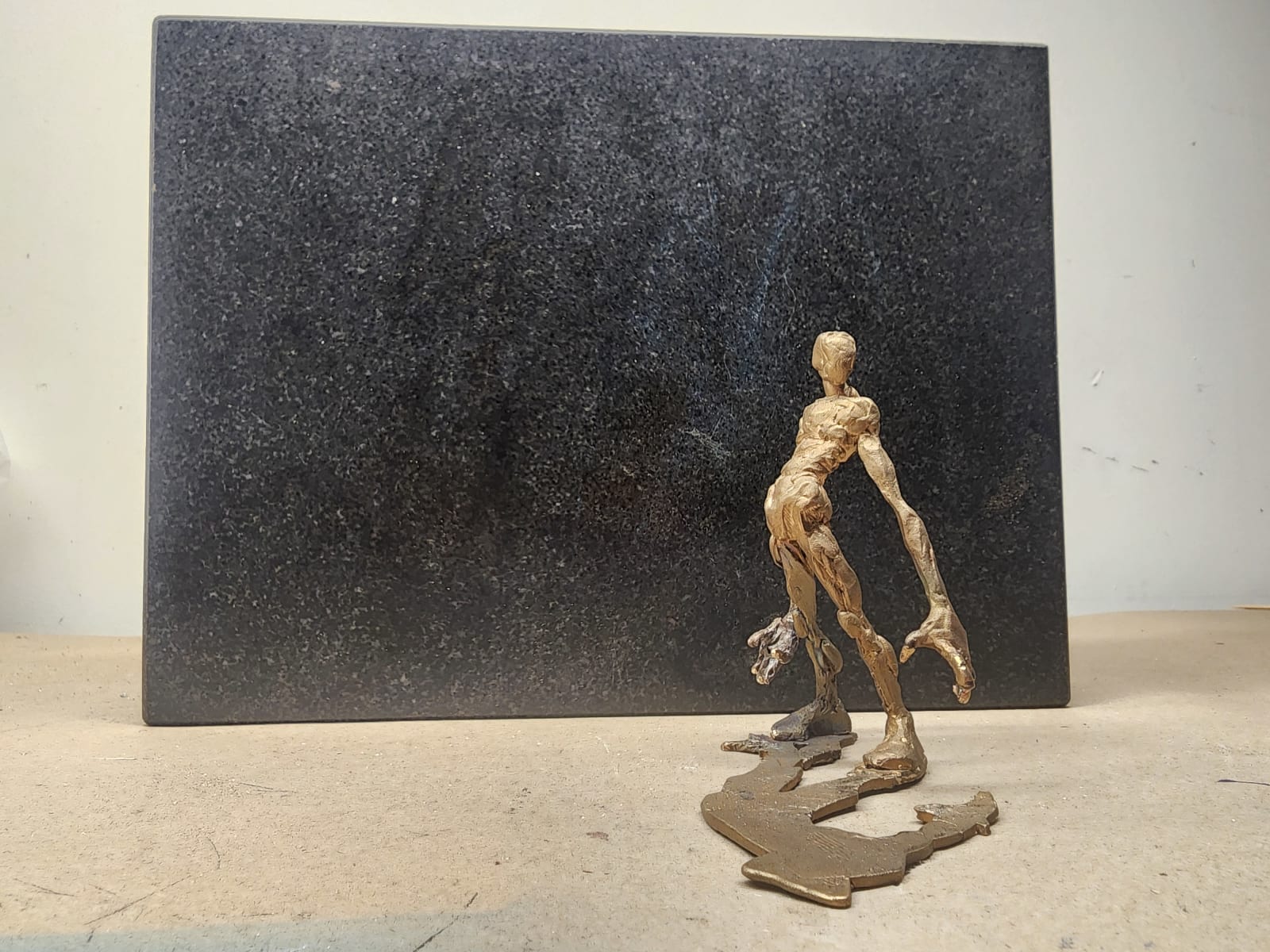 Ramie Moussa, Thrust