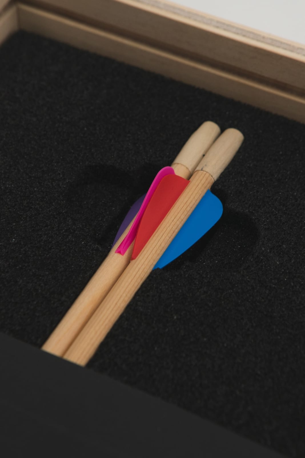 Nano Abia, Último Instante. Double arrow balloon. Naranja., 2023