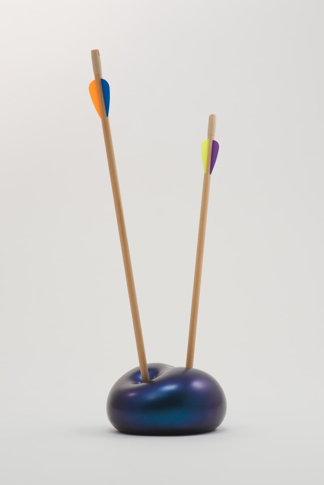 Nano Abia, Último Instante. Double arrow balloon. Camaleón azul. , 2023