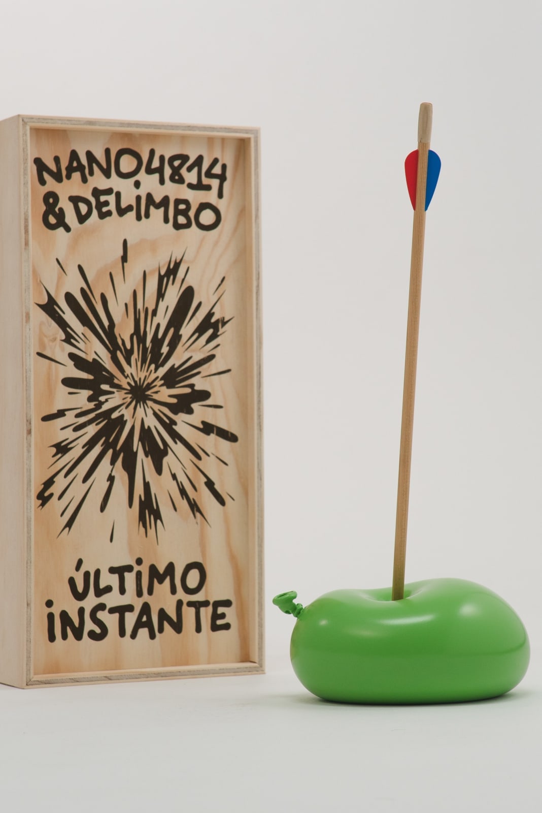 Nano Abia, Último Instante. Single arrow balloon. Verde., 2023