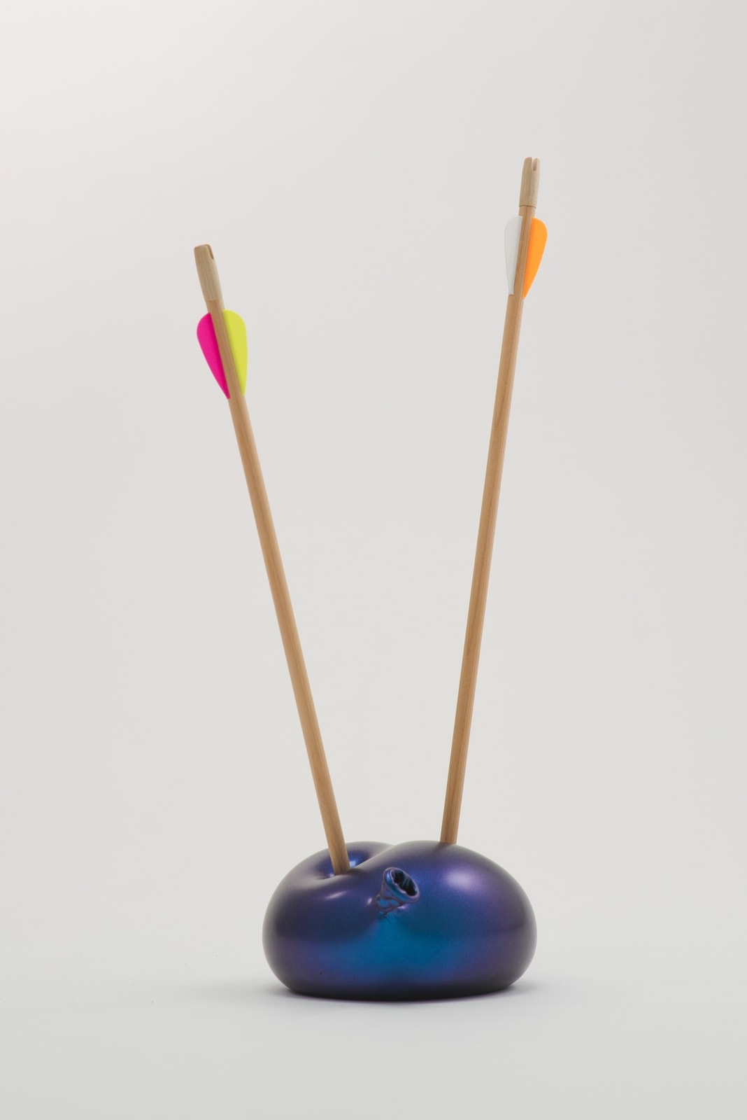 Nano Abia, Último Instante. Double arrow balloon. Camaleón azul. , 2023