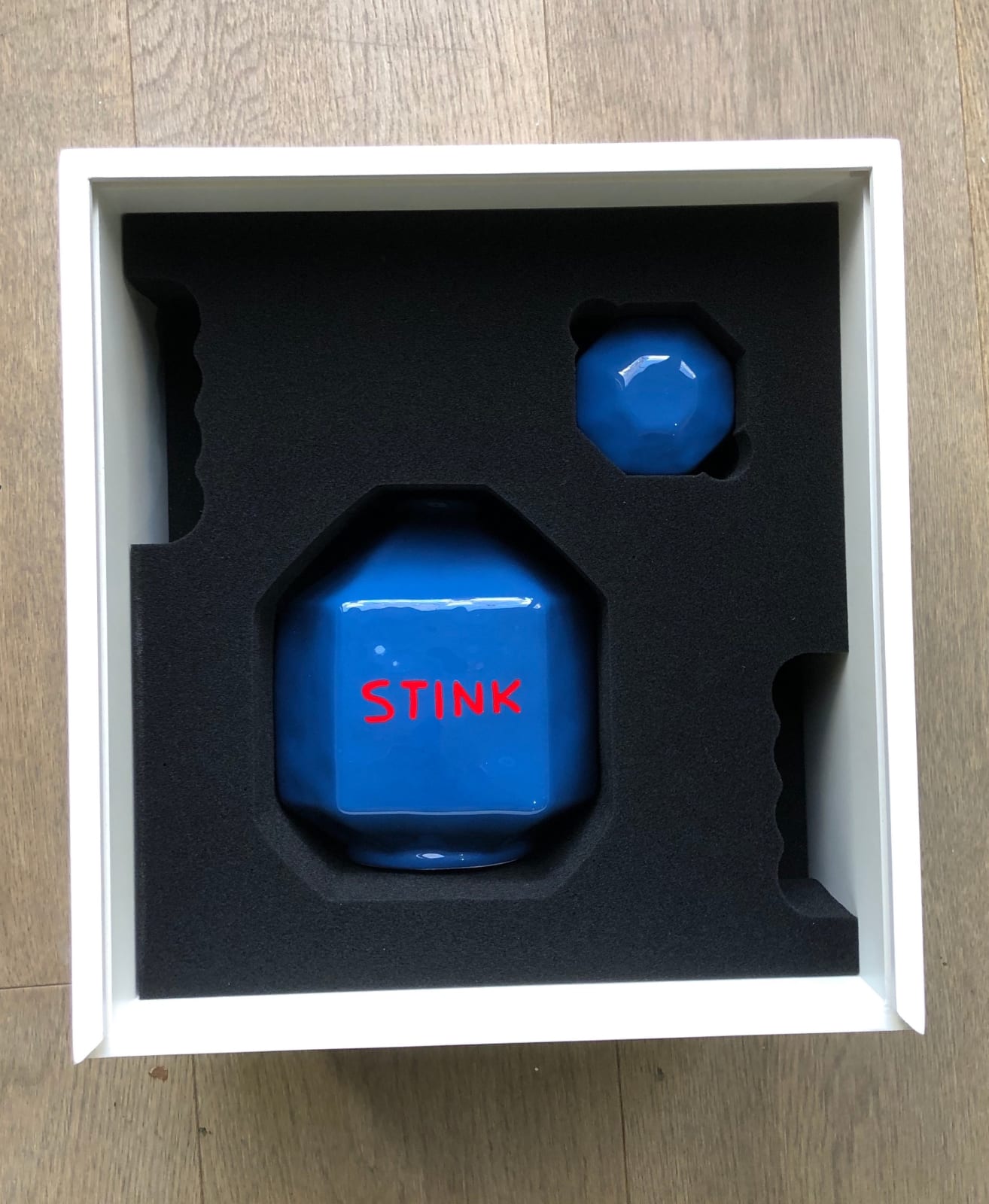 David Shrigley, Stink, 2023