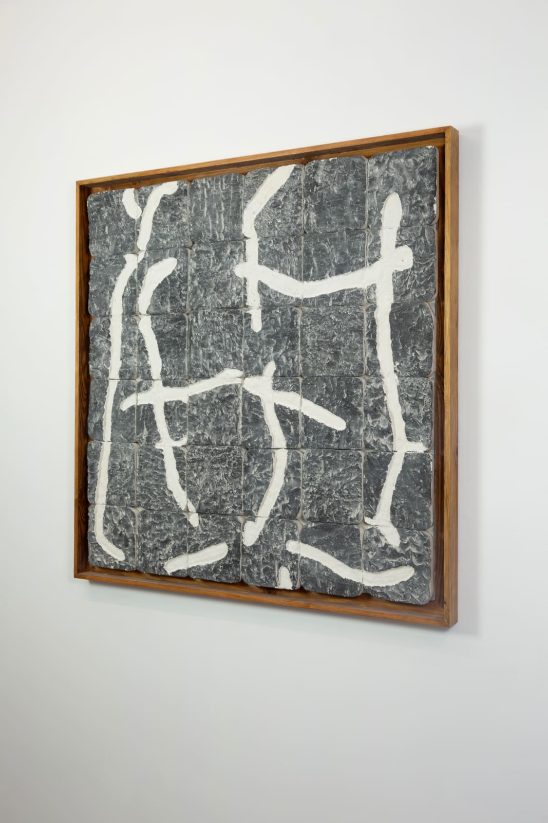 Ward Foulon, Set table. Fork left, knife right., Wood, plaster, acrylic