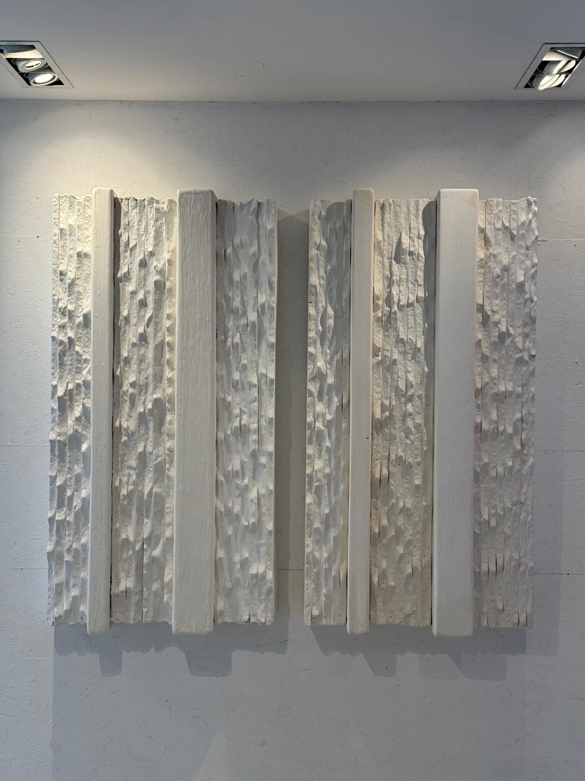 Studio Hermano, Balcones de carrara, 2025