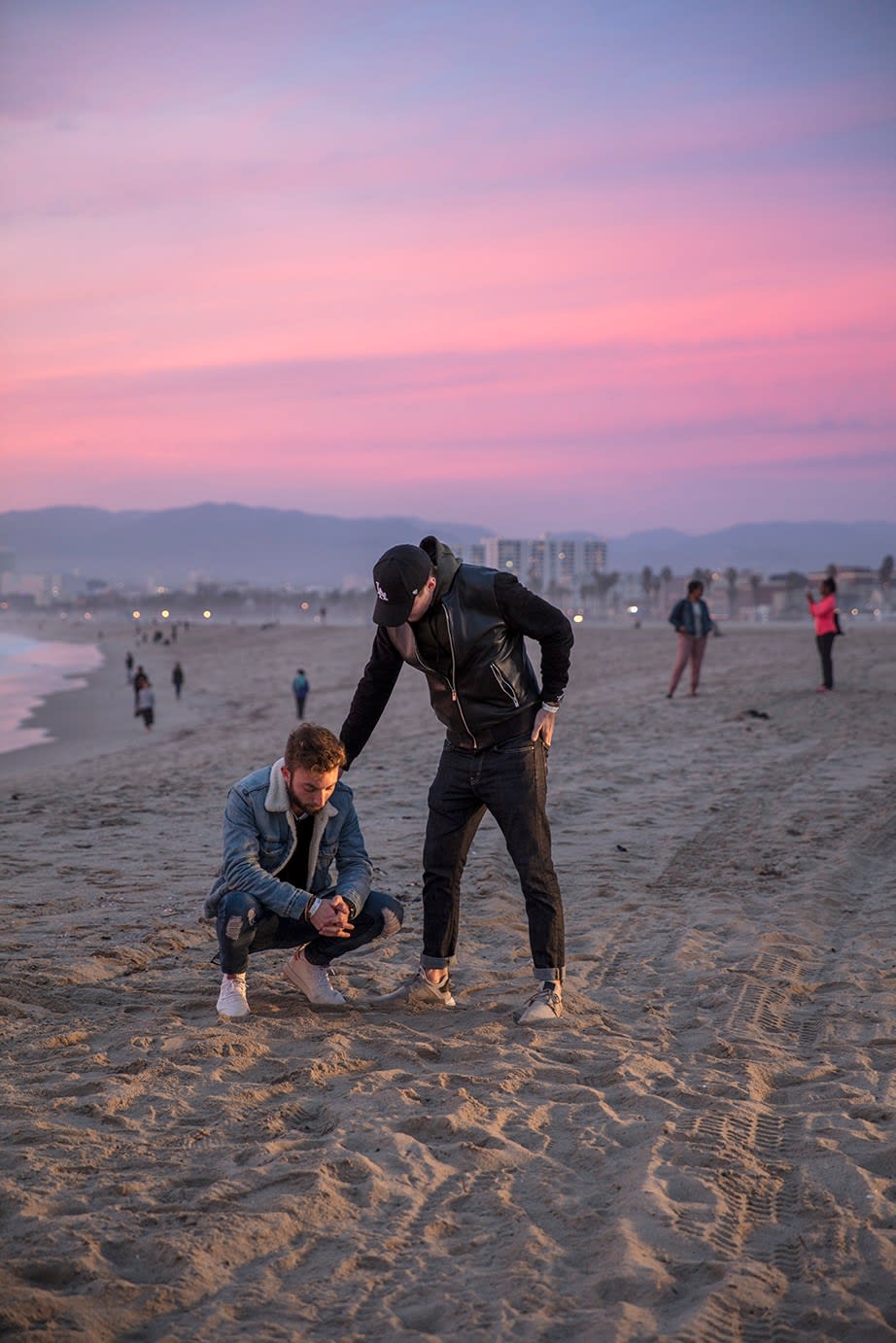 Tim Davis, Comfort on the Beach , 2018