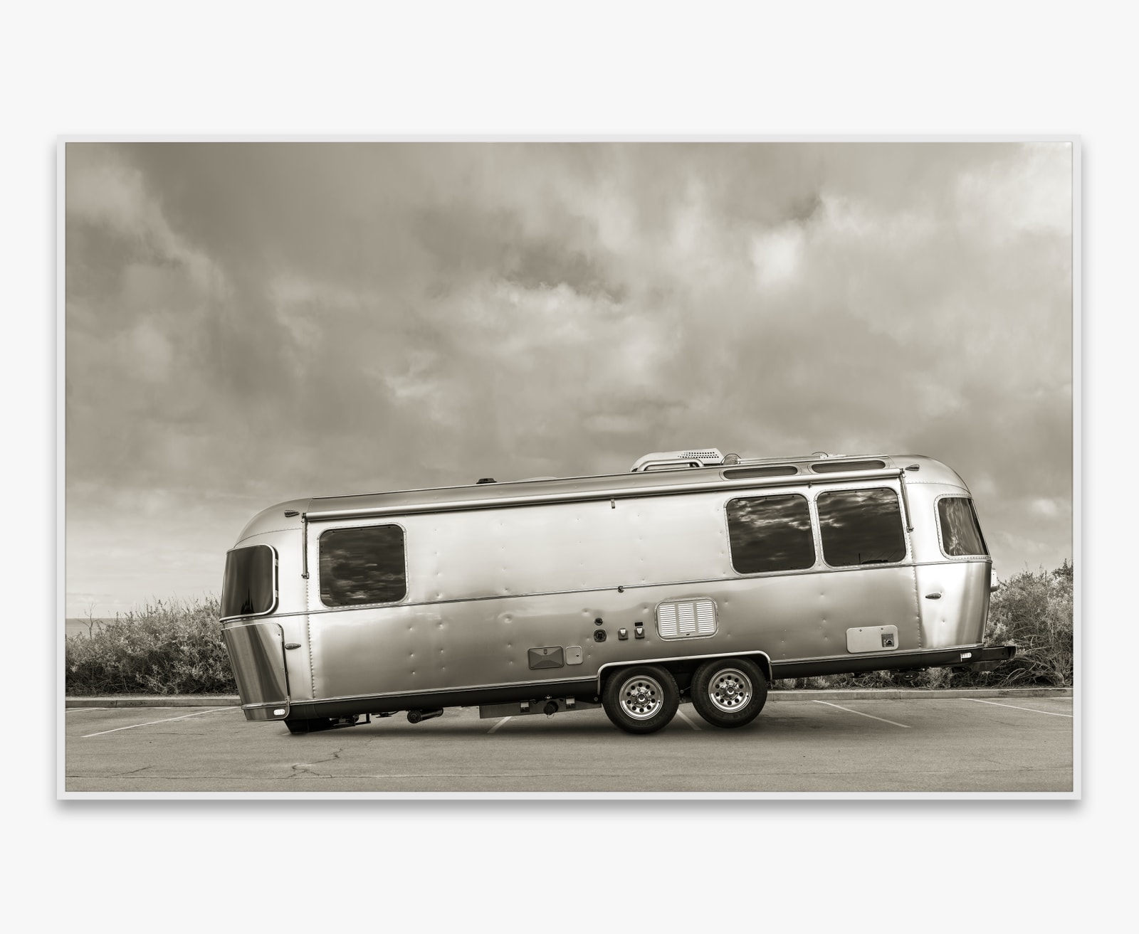 Amir Zaki, Tilted Airstream, 2014