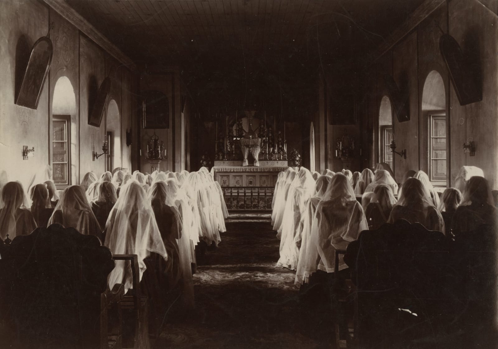 W.T. Burres, Photographic Archive of a Californian Adventurer and Doctor in South America, 1903-1918